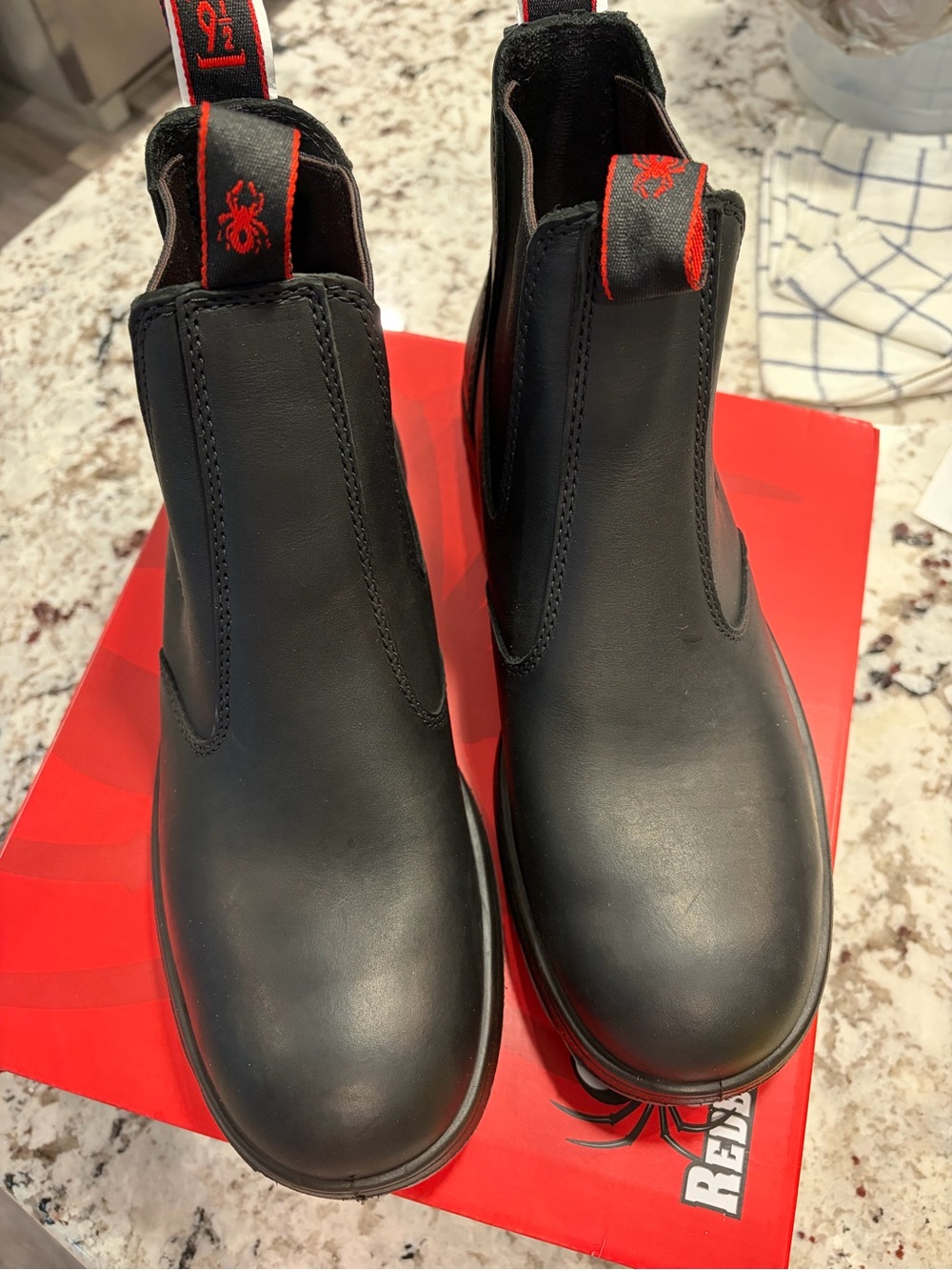 Redback Boots Men's Black Chukka Boots with Red Pull Tabs